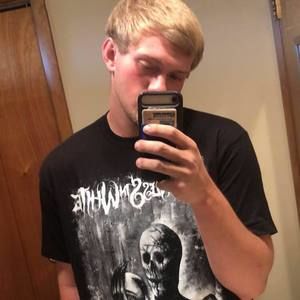 Meet your Posher, Logan